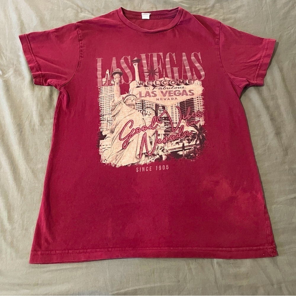Las Vegas men’s t-shirt sz small